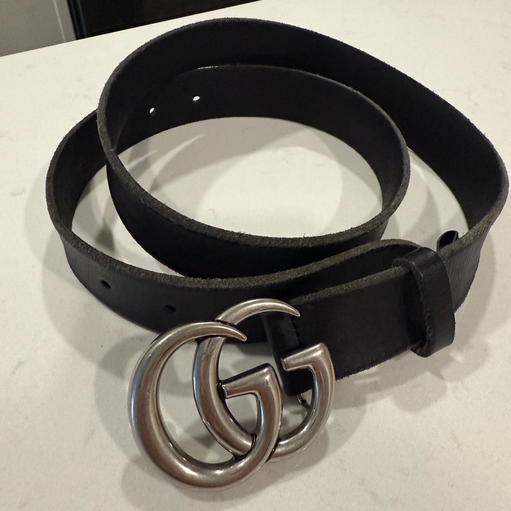 Gucci Women’'s Black GG Leather Belt with Silver Buckle